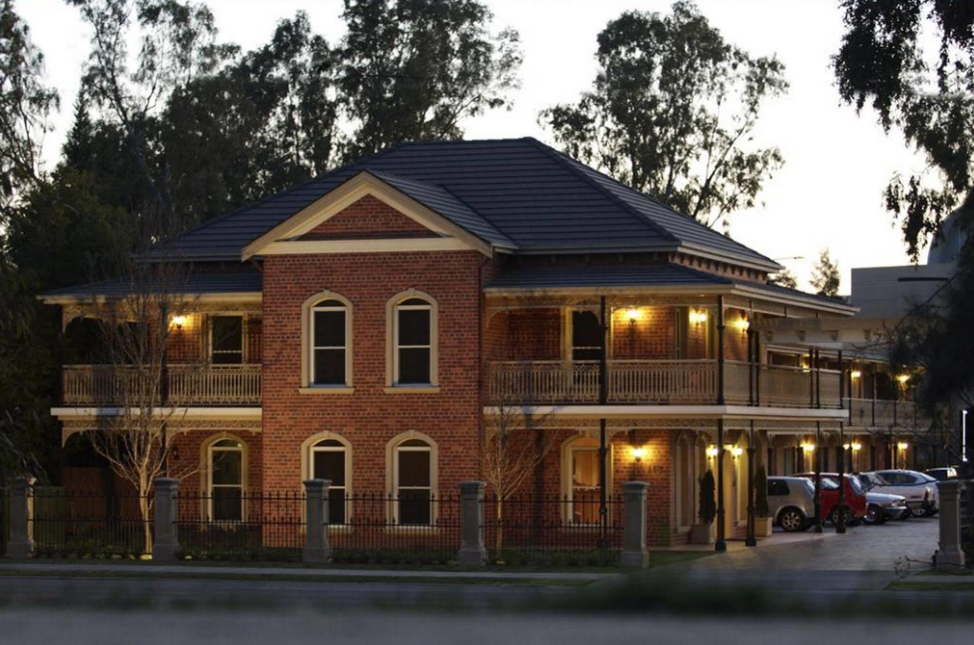 Carlyle Suites & Apartments Wagga Wagga Zewnętrze zdjęcie